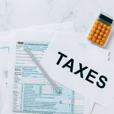 Tips on Year-End Tax Planning for Retirees